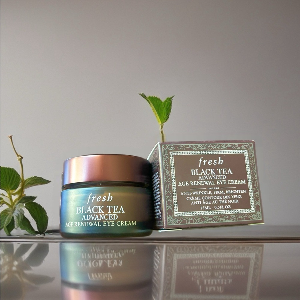 Fresh -Black Tea Advanced Age Renewal Eye Cream.  Anti-Aging Eye Cream 15 ml
